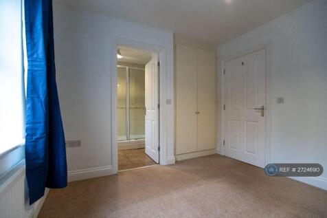 Bedroom 1 (With Ensuite)