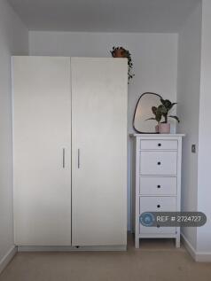 Fitted Wardrobe, Chest Draw