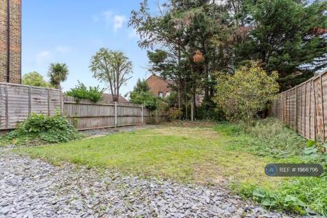 Private Garden Sole Use Of The Flat.