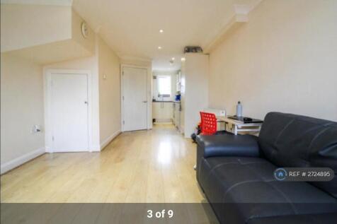 Living/Dining/Semi Open Plan Kitchen