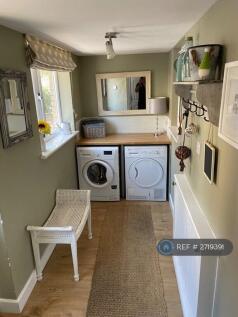 Entrance Hall / Utility Room