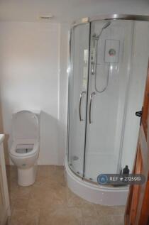 Main Bedroom En-Suite