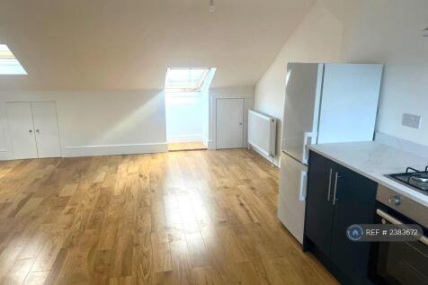 Open Plan Kitchen &amp; Living Area