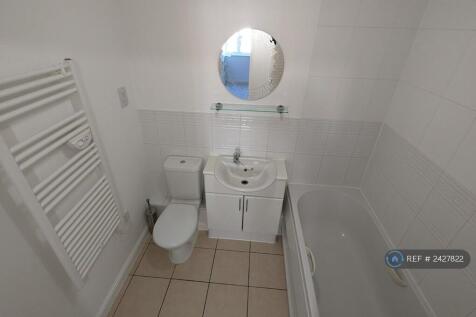 Family/Main Bathroom