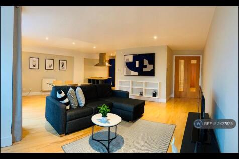 Living Room Picture 2