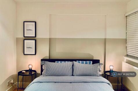 Bedroom With King Size Bed