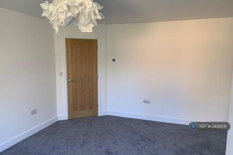 Bedroom 1(3)