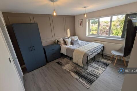 £900 Suite Room