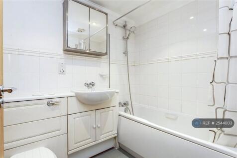 En Suite Bathroom