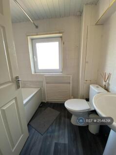 Upstairs Bathroom