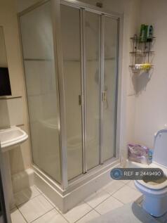 En Suite Bathroom