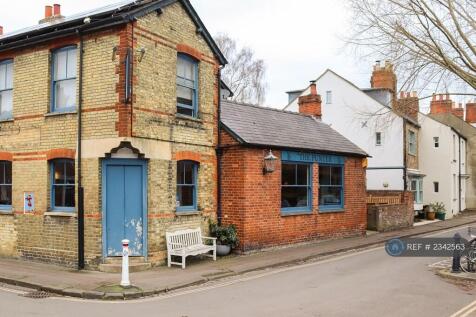 Local Pub &#39;The Punter&#39;