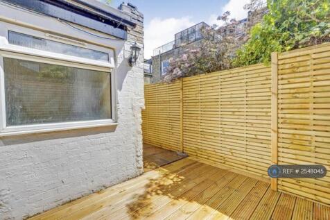 Private South Facing Garden