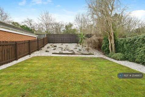 Garden View From Conservatory And Kitchen