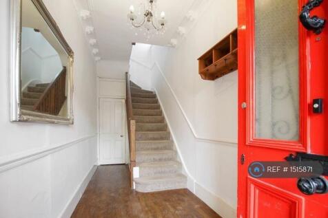 Spacious Entrance Hall