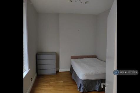Double Bed Bedroom 3