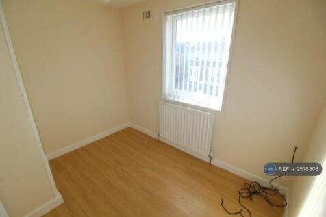 Bed 3 With Wardrobes