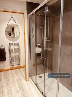 2nd Shared Bathroom