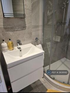 Studio Bathroom 