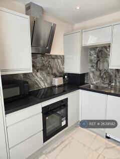 Studio Kitchen 