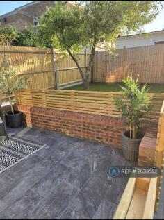 Studio Patio/Communal Garden