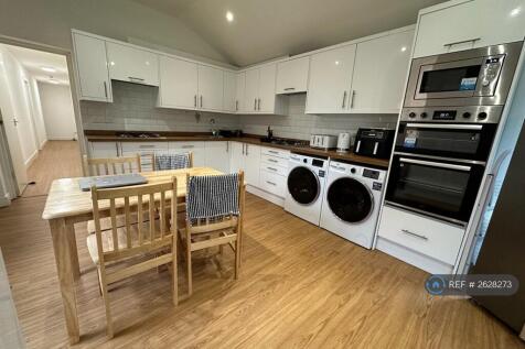 Large Kitchen/Dining