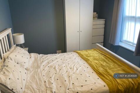Main Bedroom 13 Max Into Recess 8¿9¿