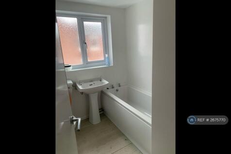 Main Bathroom Upstairs