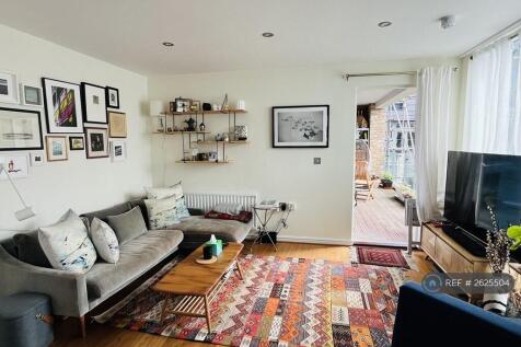 Open Plan Living / Dining / Kitchen