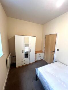 FLAT 4