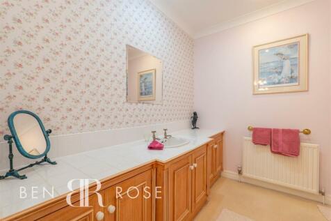 Master Ensuite