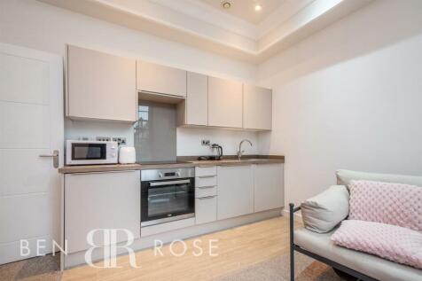 Lounge/Kitchen