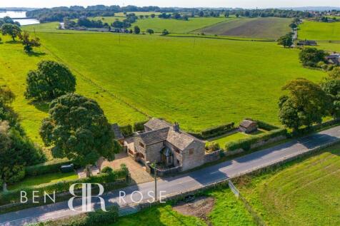 Aerial View - Surroundings