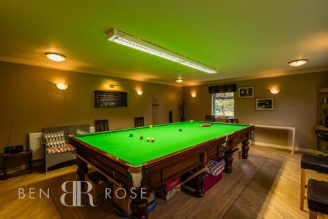 Annex/Snooker Room