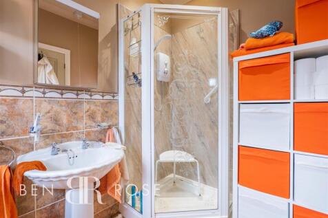 Master Ensuite