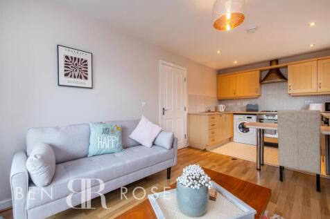 Lounge/Kitchen