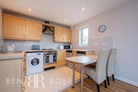 Lounge/Kitchen