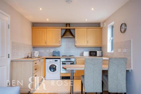 Lounge/Kitchen