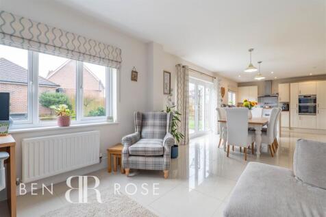 Kitchen/Diner/Snug