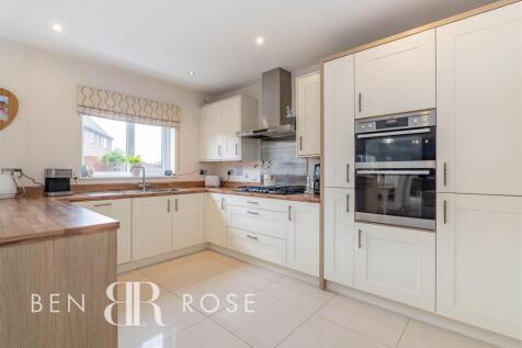 Kitchen/Diner/Snug