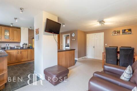 Kitchen/Diner/Snug