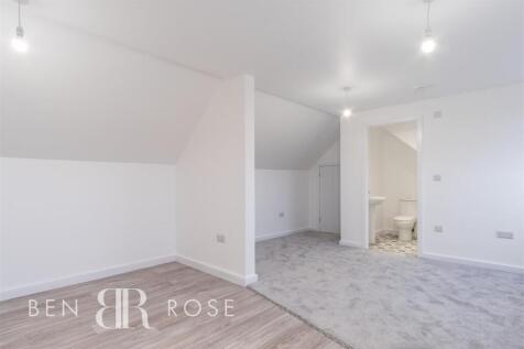Kitchen/Living Area