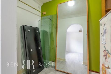 Walk-In Wardrobe