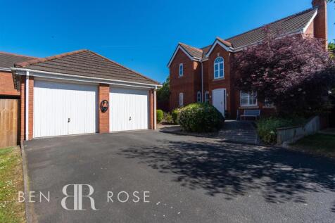 Double Garage/Drive