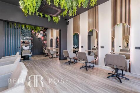 Salon Floor