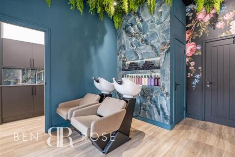 Salon Floor