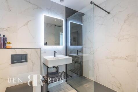 Bedroom Four Ensuite
