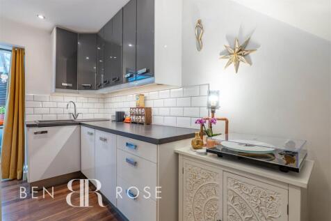 Lounge/Kitchen