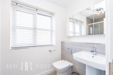 Master Bedroom En suite