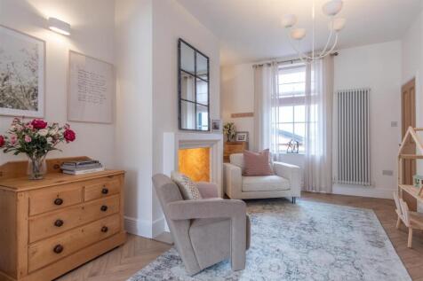 Sitting/Dining Room